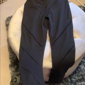 Yogalicious black legging w mesh diagonal stripes